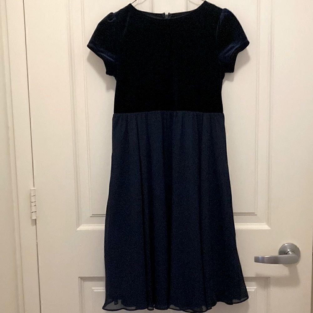 Stage Accents Girls Velvet & Chiffon Navy Dress. Size 10.